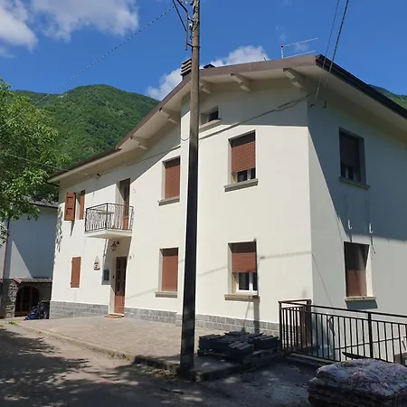 In Montagna Da Emili&gabriel Bed & Breakfast